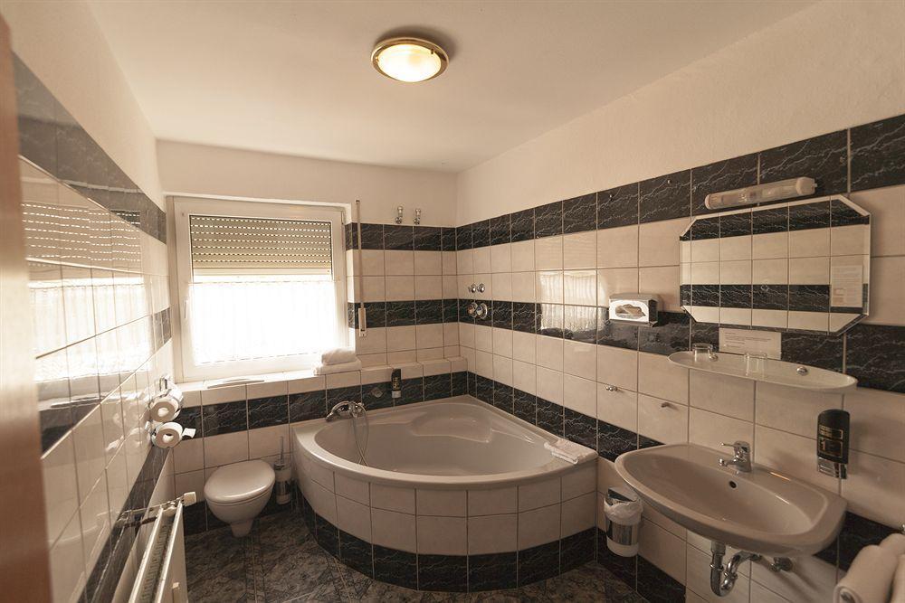 G & L Hotel Dortmund Eksteriør bilde